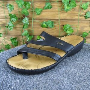 SOFTouch Women's ‎ Flip Flop Black Leather Sz 7 Medium Gently Used 2025